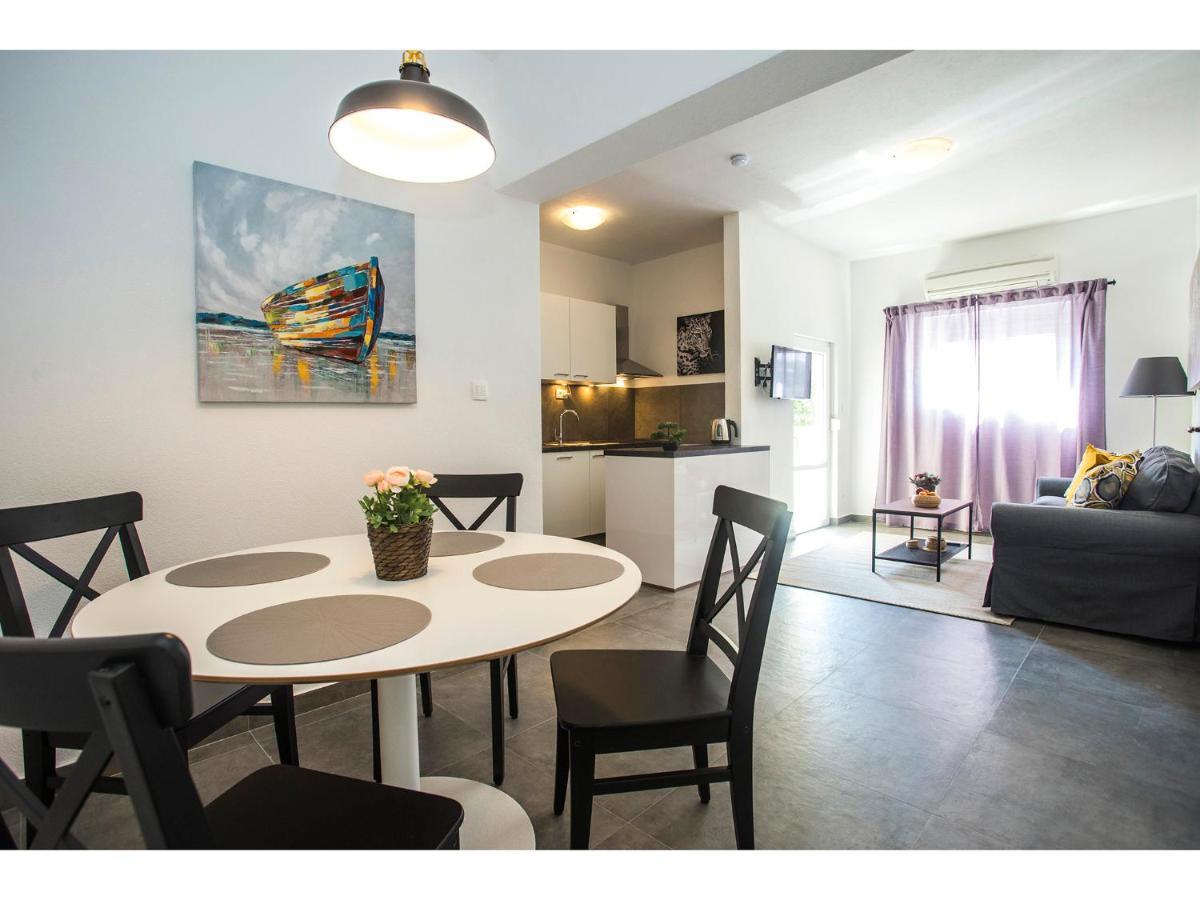Olive Tree Apartments สปลิท ภายนอก รูปภาพ