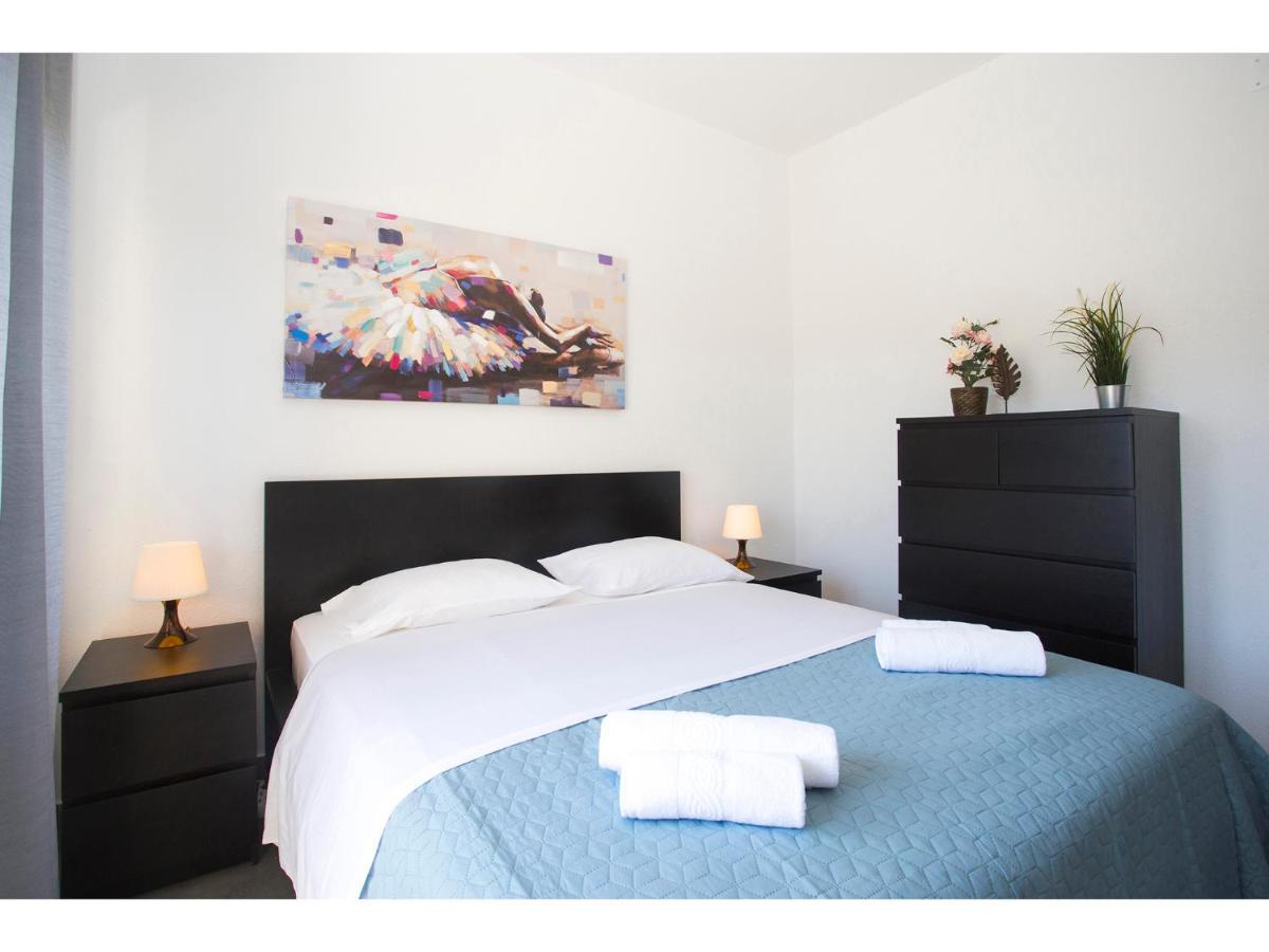 Olive Tree Apartments สปลิท ภายนอก รูปภาพ