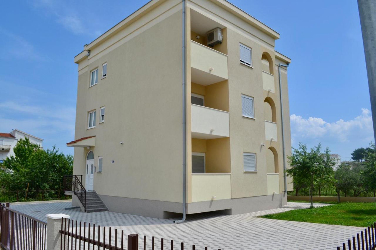 Olive Tree Apartments สปลิท ภายนอก รูปภาพ